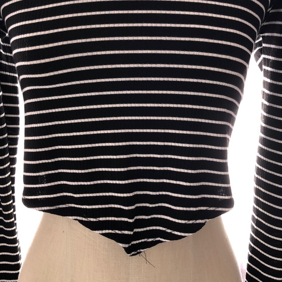 Olivia Rae Woman knit stripper shirt size med - Picture 4 of 5
